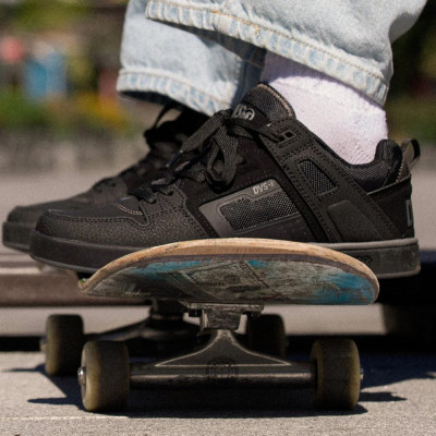DVS Comanche LT Black Black Skate Shoes